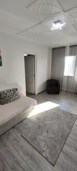 Inchiriez apartament zona Tomis 3 - 6