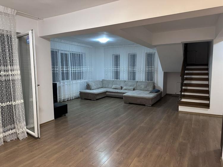 Casă cu 4 camere cu Teren 400 Mp în Dumbrăveni