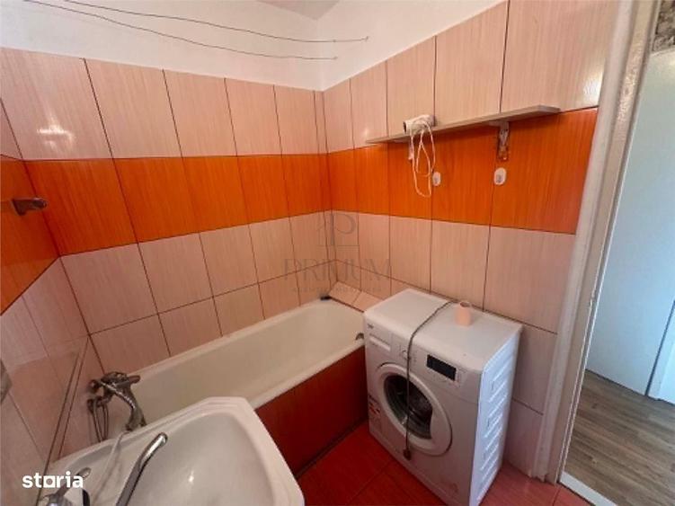 Garsonieră în Girocului