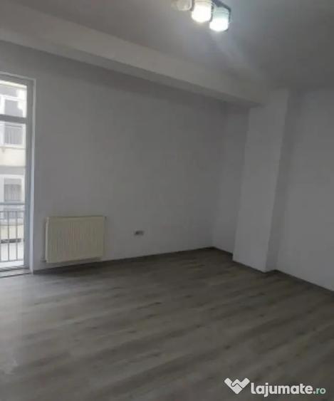 Apartament cu 2 camere decomandat în Primo
