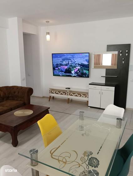 Apartament cu 3 camere decomandat, mobilat în Tomis Plus