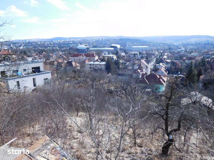 Teren de 980 mp, în Gruia