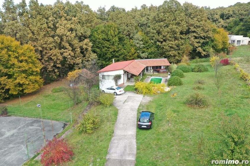 Casă cu 5 camere cu Teren 60875 Mp în Beiuș