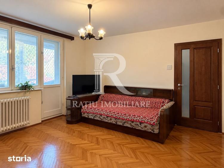 Apartament cu 3 camere decomandat în Cantemir
