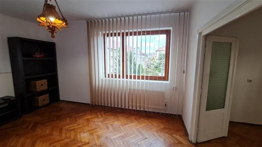 Apartament cu 2 camere decomandat în Gara Mare