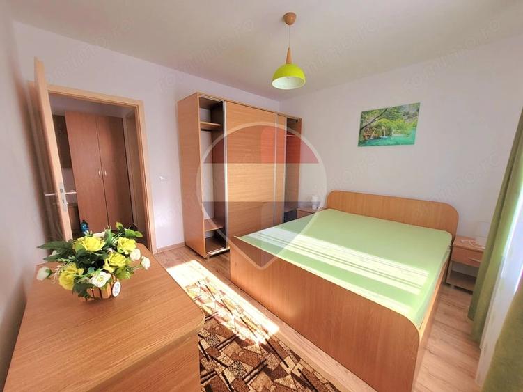Apartament cu 2 camere decomandat în Tractorul