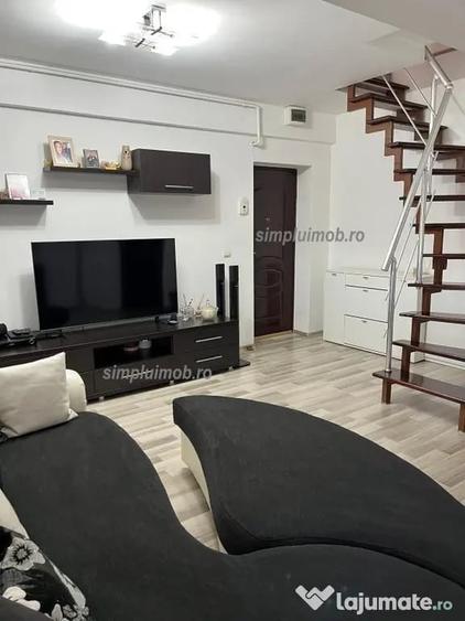 Apartament cu 3 camere semidecomandat în Colentina