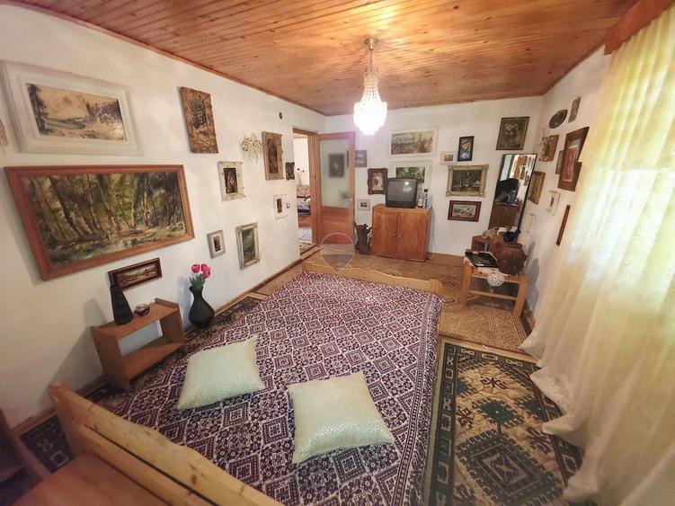 Casă cu Teren 803 Mp în Bistrița