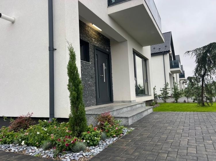 Casă individuală cu 4 camere cu Teren 350 Mp în Târgșoru Vechi
