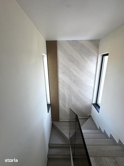 Casă cu 4 camere cu Teren 510 Mp în Holboca
