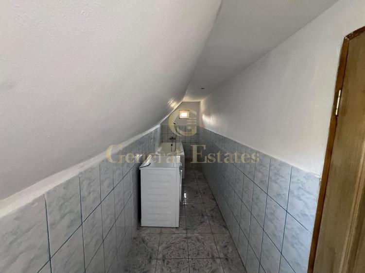 Casă individuală cu 4 camere cu Teren 120 Mp în Stupini