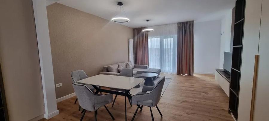 Apartament cu 3 camere semidecomandat, mobilat în Pipera