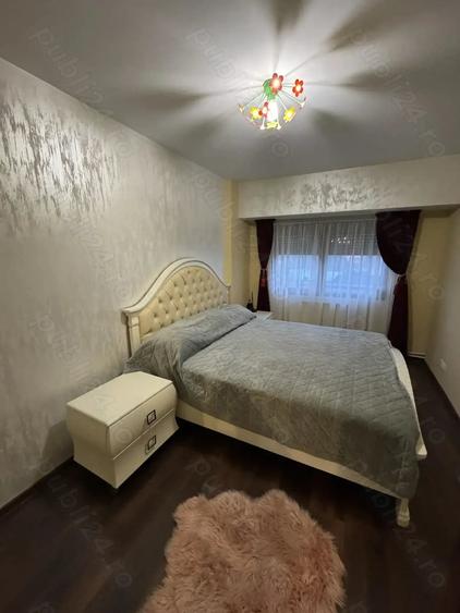 Apartament cu 4 camere decomandat în Ultracentral