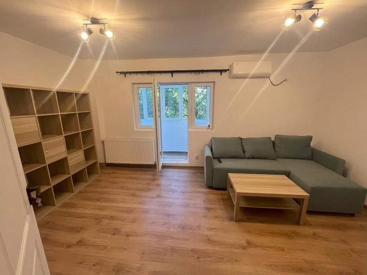 Apartament cu 2 camere decomandat, mobilat în Crângași