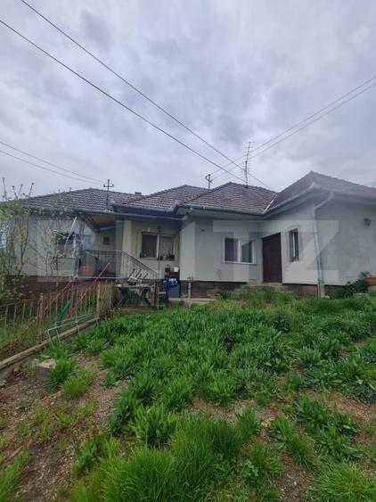 Casă individuală cu 3 camere cu Canalizare în Sânpaul