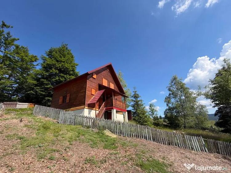 Casă cu 3 camere cu Teren 270 Mp în Bubești