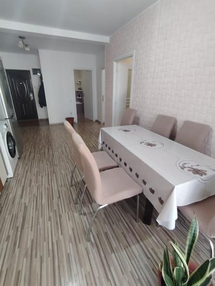 Apartament cu 2 camere decomandat în Florești