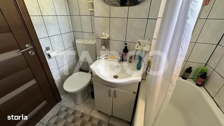 Apartament cu 4 camere decomandat în Mihai Viteazul