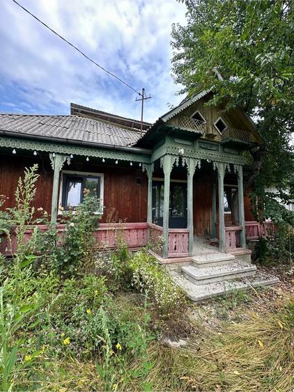 Casă cu Teren 1171 Mp în Bodești