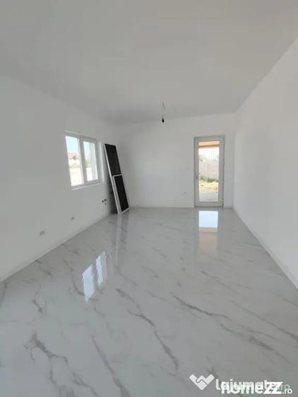 Casă cu 5 camere cu Teren 500 Mp în Central
