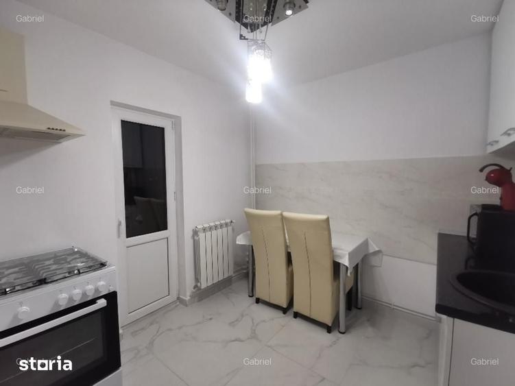Apartament cu 2 camere decomandat în E3