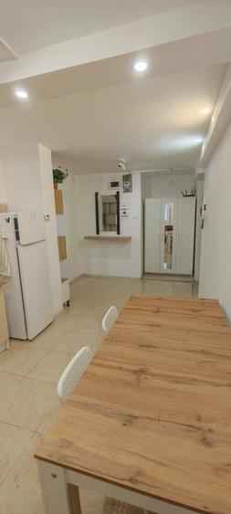 Apartament cu 2 camere decomandat în Berceni