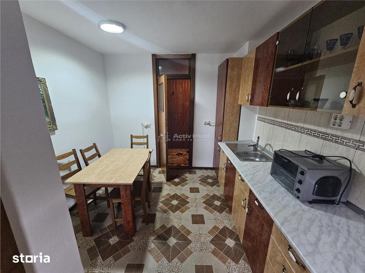 Apartament cu 3 camere decomandat, mobilat în Central