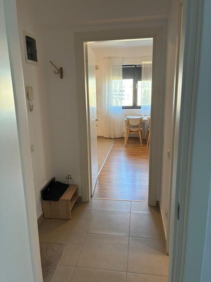 Apartament cu 2 camere semidecomandat în Parcul Carol
