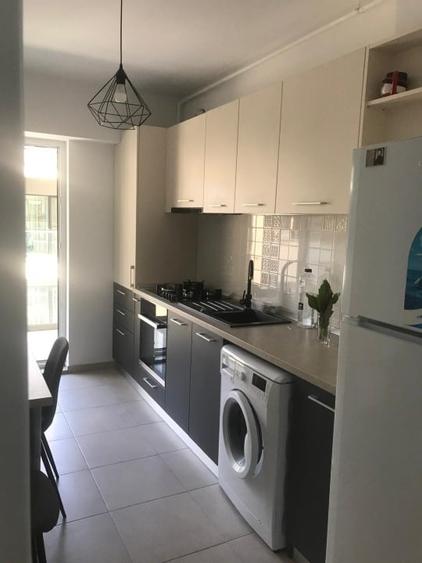 Apartament cu 2 camere semidecomandat, mobilat în Drumul Taberei