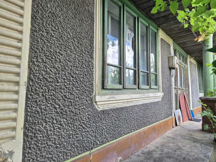 Casă cu 4 camere în Vârlezi