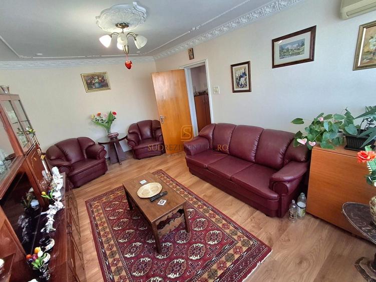 Apartament cu 3 camere semidecomandat, mobilat în Brâncoveanu