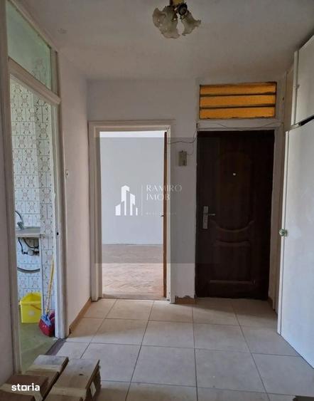 Apartament cu 3 camere decomandat în Mihai Bravu