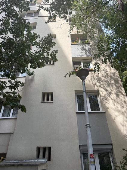 Apartament cu 4 camere în Colentina