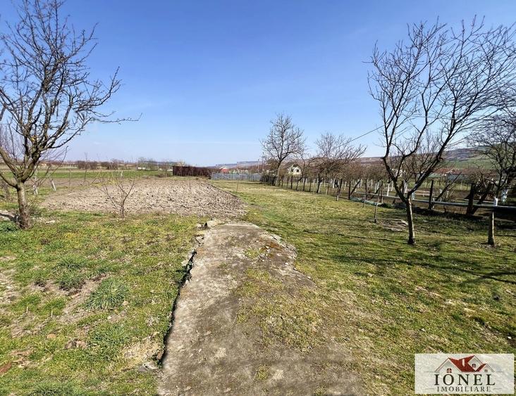 Casă individuală cu 3 camere cu Canalizare în Sântimbru