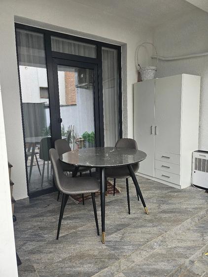 Casă cu 2 camere cu Teren 250 Mp în Exterior Vest