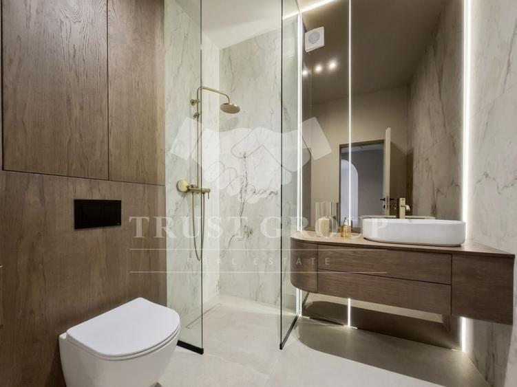 Apartament cu 3 camere decomandat, mobilat în P-ța Unirii