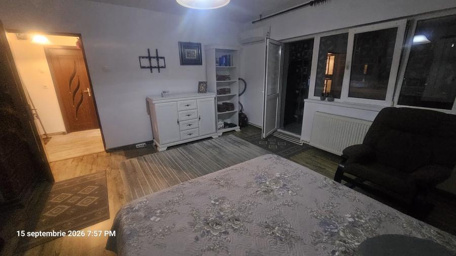 Garsonieră decomandată în Central
