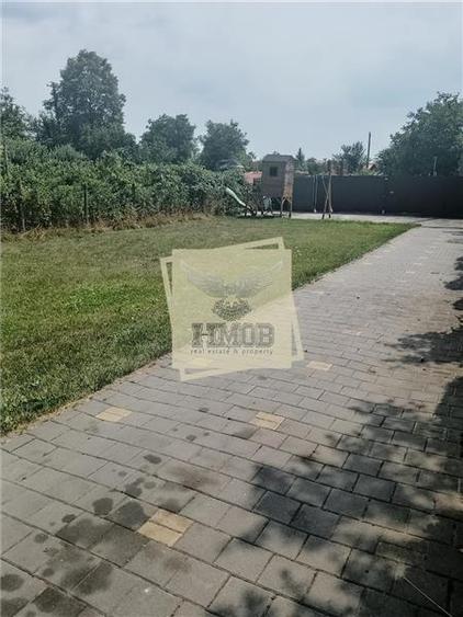 Casă individuală cu 6 camere cu Teren 650 Mp în Exterior Vest