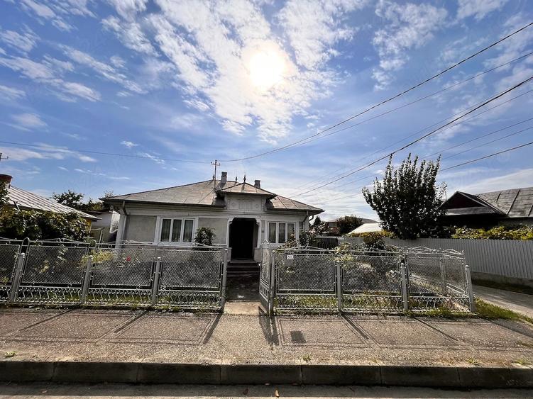 Casă cu Teren 416 Mp în Central