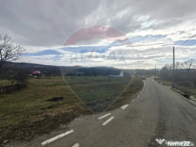 Teren în Șurdești