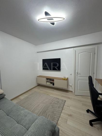 Apartament cu 4 camere semidecomandat, mobilat în Baciu