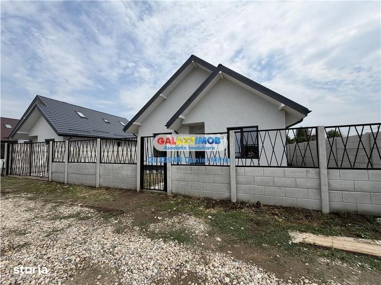 Casă cu 4 camere cu Teren 500 Mp în Domnești
