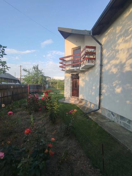 Casă cu 4 camere cu Teren 2267 Mp în Lunca
