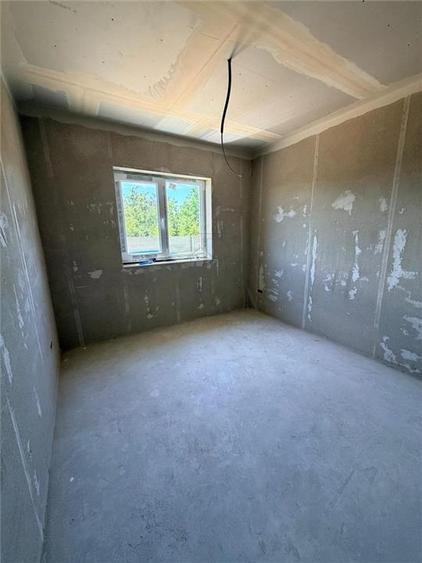 Duplex cu 4 camere cu Teren 330 Mp în Moșnița Nouă