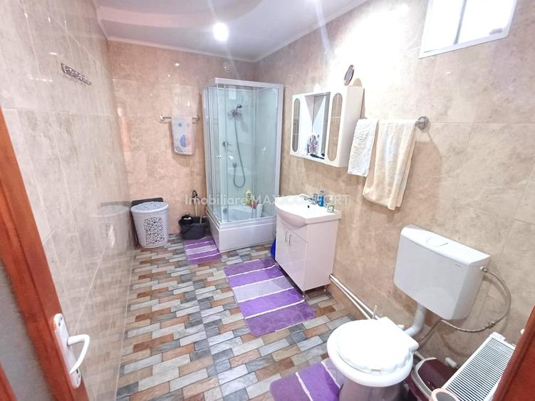 Casă cu 3 camere cu Teren 243 Mp în Chercea