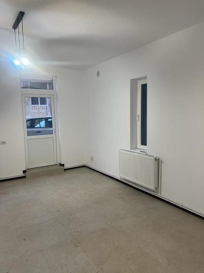 Spațiu comercial, de 40 mp, în Central