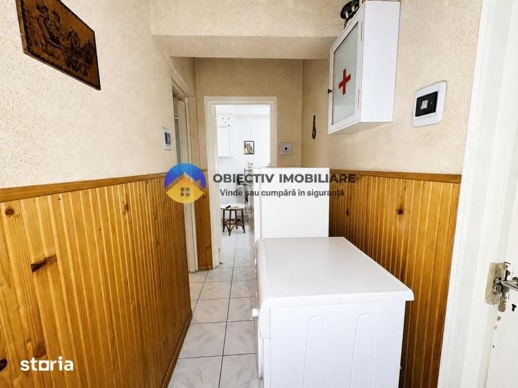 Apartament cu 4 camere semidecomandat în Dărmănești
