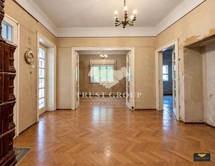 Apartament cu 3 camere semidecomandat în Dorobanți