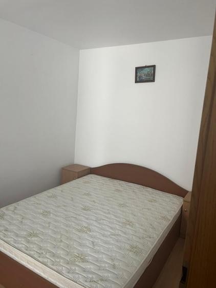 Apartament cu 3 camere semidecomandat, mobilat în Tomis III