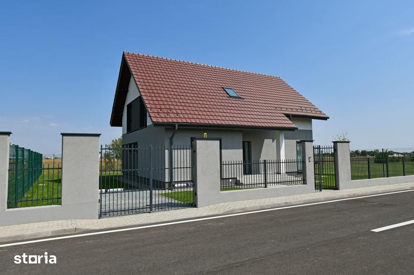 Casă cu 5 camere cu Teren 500 Mp în Târgșoru Vechi